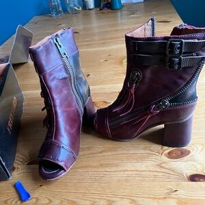 NIB🦅Freebird Zombi.